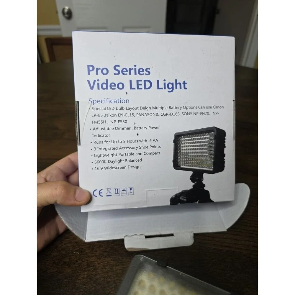 Precision Design Digital Camera Camcorder LED‎ Video Light LE-168A B2